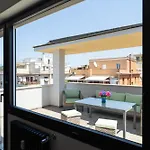 Penthouse With Panoramic Terrace -3 Min To Metro A