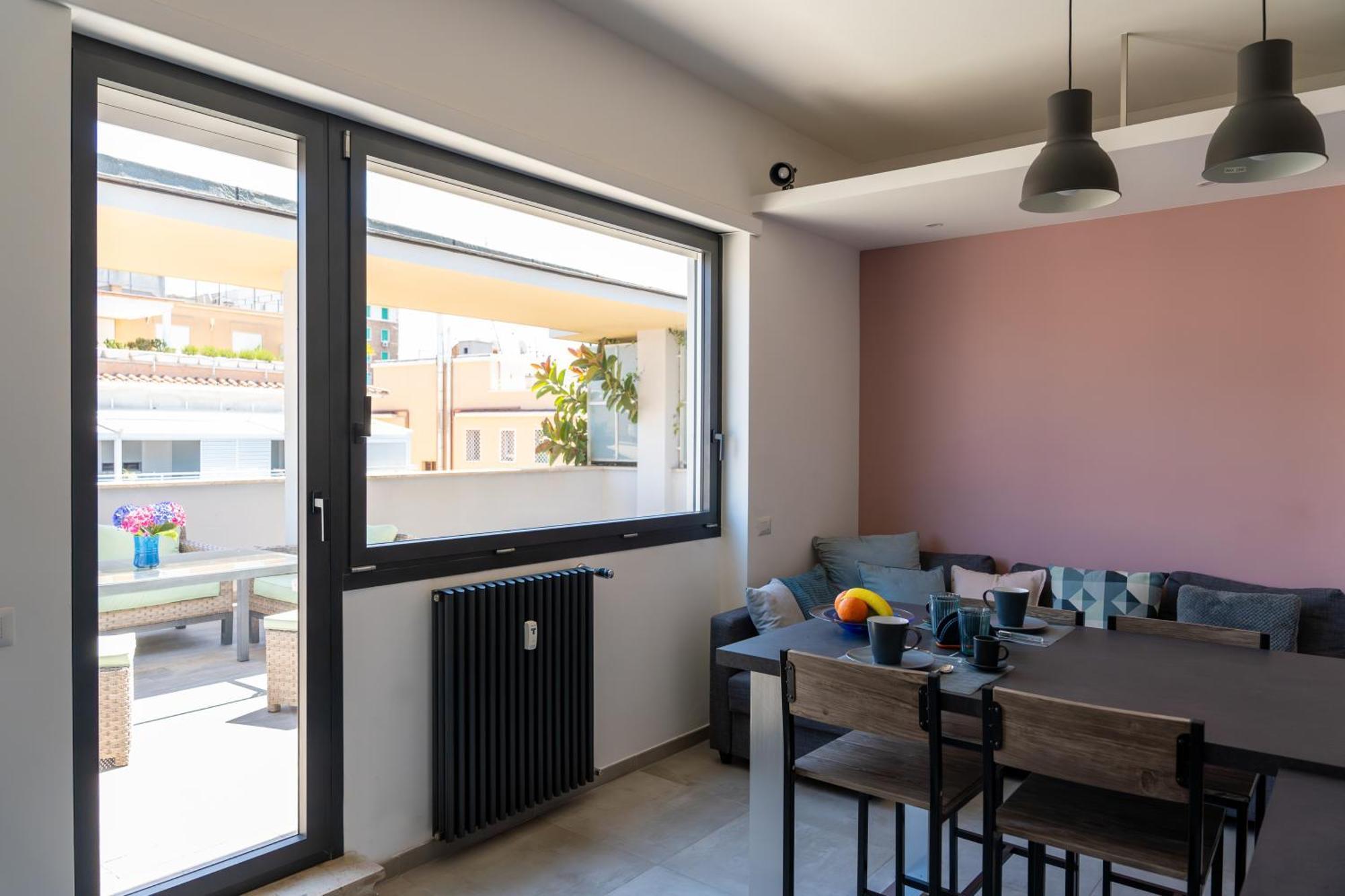 Apartment Penthouse With Panoramic Terrace -3 Min To Metro A